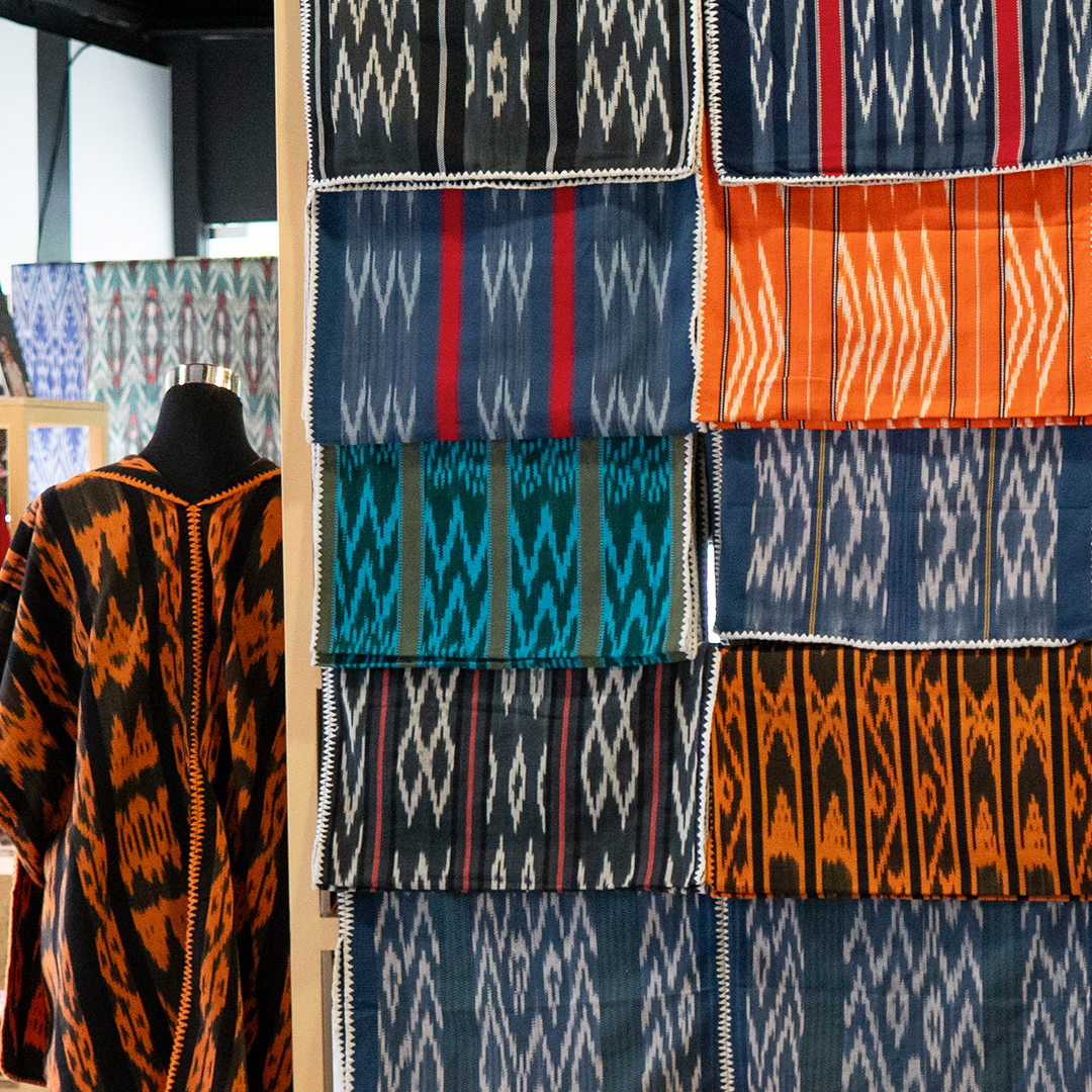 Colorful sutainable flower decor made from paper